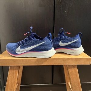 Nike Vaporfly 4% Flyknit US6 (women)